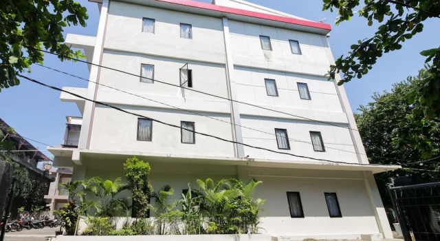 Airy Rungkut Medokan Ayu Dua Blok S 1 Surabaya, Book Hotel Hoteller i Rungkut med parkering, Parkering