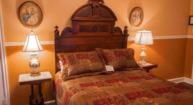 Номер Deluxe Gifford-Risley House Bed and Breakfast