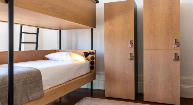 Кровать в общем номере (женский номер) Gallery Hostel