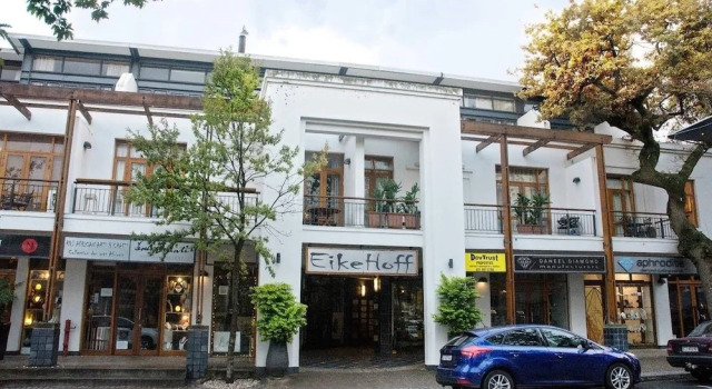 Eikehoff 4 and 20, Забронировать Отель Отели Стелленбос с парковкой, рядом с African Art Boutique Stellenbosch, Парковка