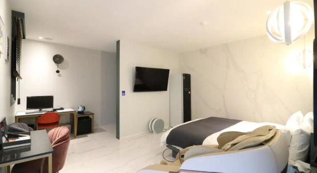 Люкс Gimhae Jangyu Stayin Hotel