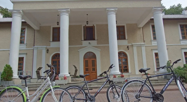 Hotel Rytwiany Pałac, Buchen Sie Hotel Rytwiany Heiligkreuz