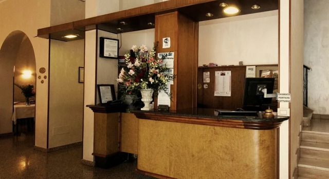 Hotel Residence Mediterraneo, Buchen Sie Hotel Hotels in Blumenriviera mit Pool, Schwimmbad