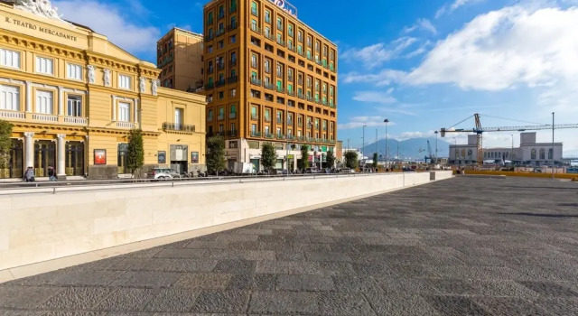 Piazza Municipio Blue Apartment by Wonderful Italy