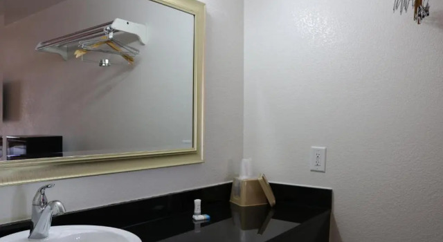 Двухместный номер Deluxe Heritage Inn & Suites