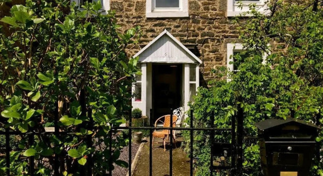 Unique and Private Georgian Farm House In The City, Book Landbrugsophold Gårdophold i Edinburgh, Landbrugsophold