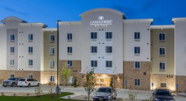 Кровать в общем номере Candlewood Suites - Omaha Millard Area by IHG
