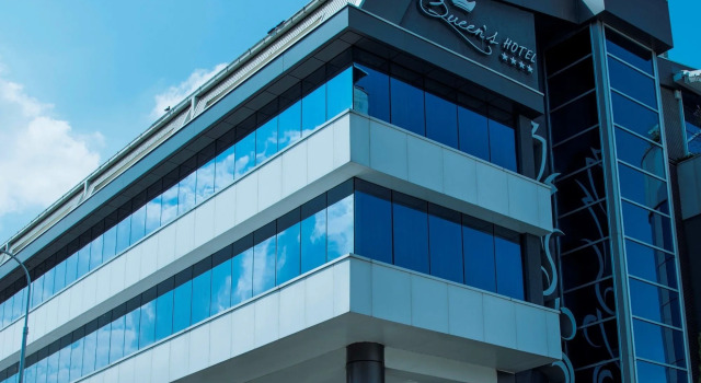 Queens Hotel - Zebra Centre, Réserver Hôtel Skopje Macédoine