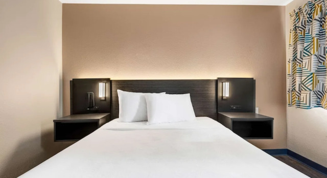 Двухместный номер Premium Motel 6-Kirkland, WA - North Kirkland