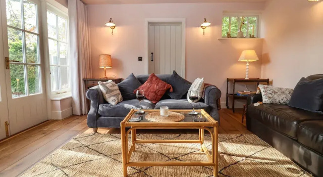 Rookery Cottage, Забронировать Дом для отпуска Саксмандем Суффолк, рядом с Музей Саксмандема