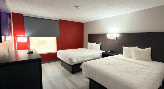 Четырёхместный номер Standard Ramada by Wyndham New Kensington