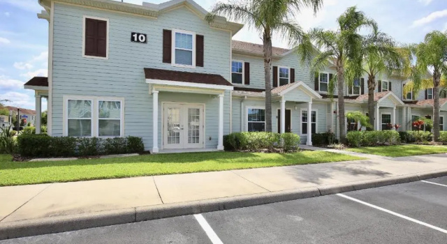 Коттедж 3 Bedroom townhouse in gated community with gym and pool 10 min to Disney