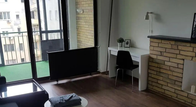 Апартаменты 27 Shades of Green (4 bedroom 3 Bath Sunny Central)