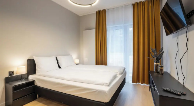 Люкс Comfort с балконом Aparthotel City Break Plac Wolności 6 by INA