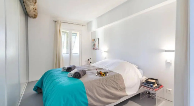 Ross 5- F2, Lumineux, Balcon, Loft, Clim, Vieux-Nice, Забронировать Отель Ницца Приморские Альпы, рядом с Набережная Соединенных Штатов