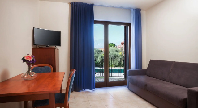 Villa Isabella Hotel & Residence