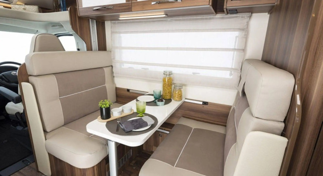 Go Outdoors Motor Home - Caravan Park, Забронировать Отель Отели Западной провинции с парковкой, Парковка
