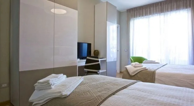 B&B Doria 44, Book Bed and Breakfast Hotels in Milan with Parking, near Pasteur, Parking