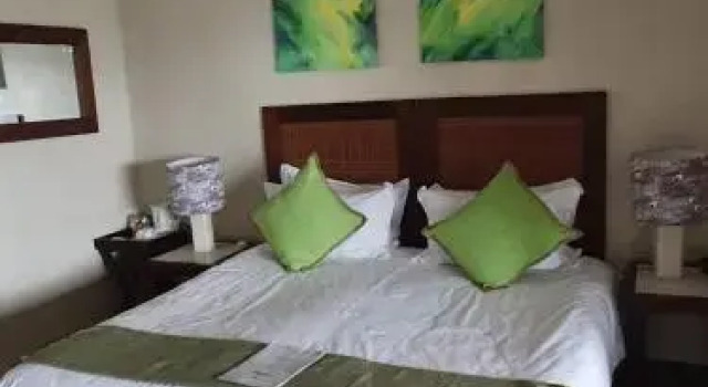 Ingwe Manor Guesthouse, Забронировать Отель Отели Маргит 3 звезды, рядом с Margate Beach, 3*