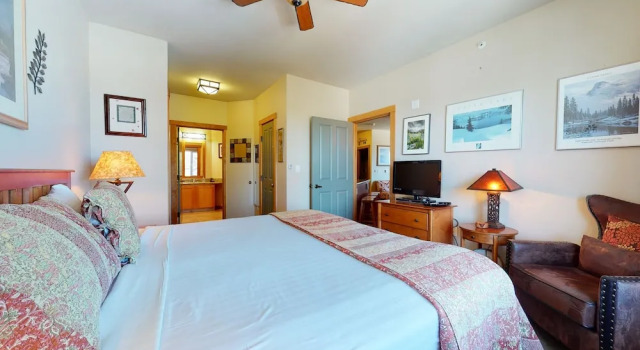 Juniper Springs Lodge 539 Deluxe Condo Great Complex Amenities near Ski-In Ski-Out by RedAwning, Varaa Huoneisto Mammoth Lakes Mammoth