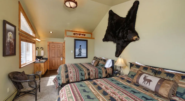 Четырёхместный номер Classic с видом на гавань Safari Lodge