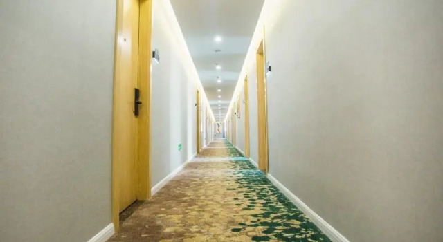 Green Tree Inn Express Nantong 1st People's Hospital, Prenota Hotel Nantong Jiangsu