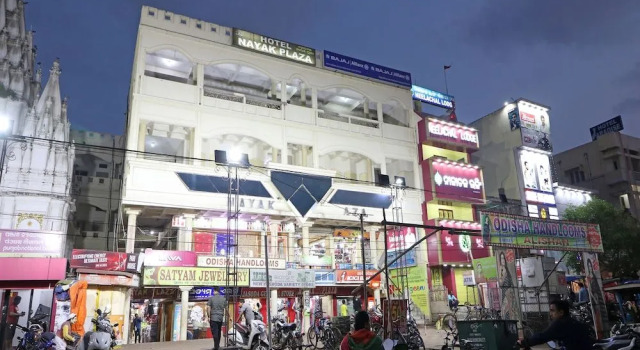 OYO 3012 Hotel Nayak Plaza, Book Hotel Hotels in Puri with Parking, Parking