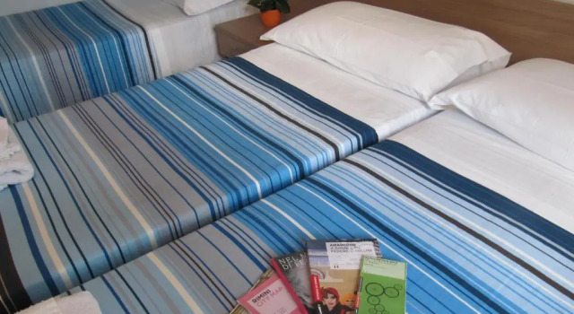 Трёхместный номер Standard с балконом Hotel Villa Elia