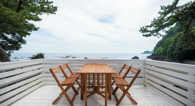Kawazu Beach House Blue Moon, Boek Hotel Hotels in Tokai met parkeren, Parkeren