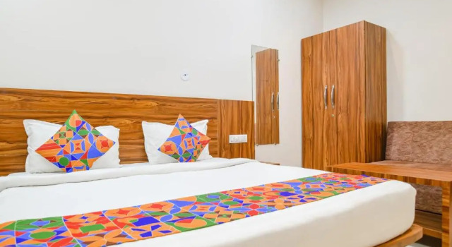 Номер Deluxe Hotel O Adiyogi Aura