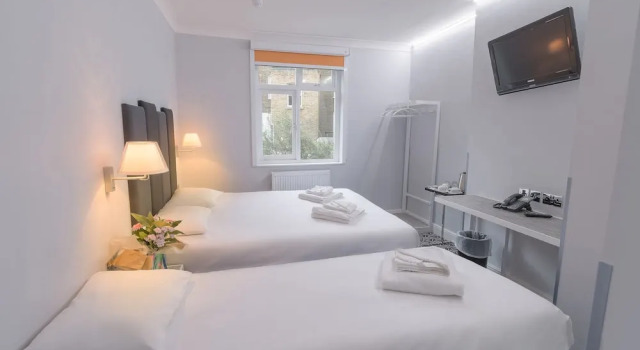Трёхместный номер Standard Victoria Inn
