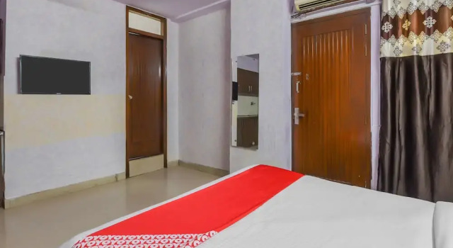 OYO 18771 Vishnu Home Stay, Забронировать Отель Отели Нью-Дели с завтраком, Завтраки