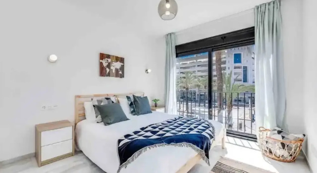 Beautiful 2 Bedrooms Apartment In Puerto Banus, Забронировать Апартаменты/квартира Отели Марбелья с парковкой, рядом с Casino Marbella, Парковка