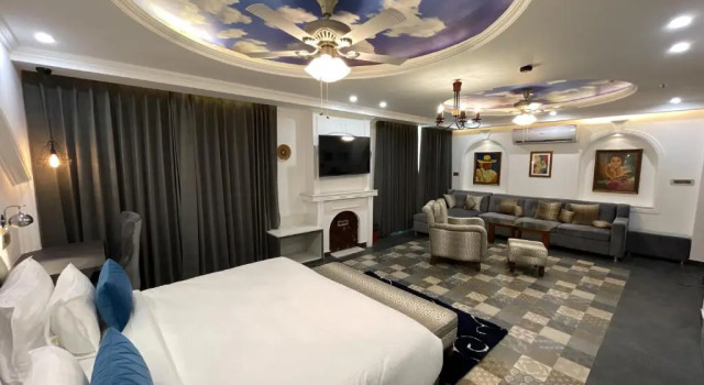 Люкс Sterling Marbella Dehradun
