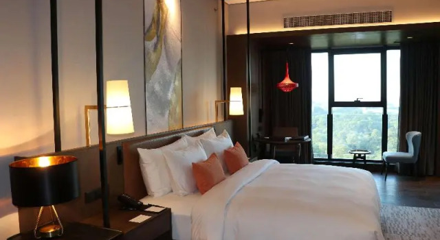 Клубный номер Deluxe Wyndham Grand Yangon
