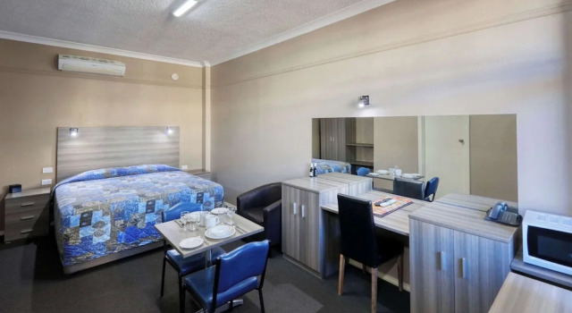 Люкс Deluxe Comfort Inn Crystal Broken Hill