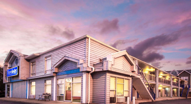 Travelodge by Wyndham Virginia Beach Bay Beach, Buchen Sie Hotel Virginia Beach Virginia