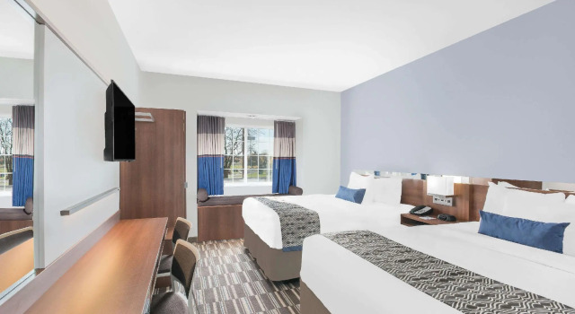 Четырёхместный номер Standard Microtel Inn & Suites by Wyndham Binghamton