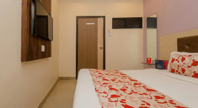 Двухместный номер Standard OYO 8678 Hotel Golden Nest