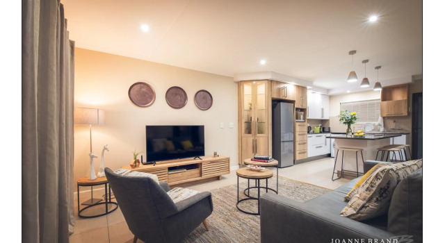 Felzarette Self Catering Apartment 7, Забронировать Апартаменты/квартира Виндхук Кхомас, рядом с Reiterdenkmal Windhoek