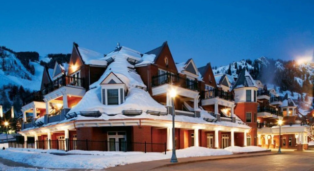 Hyatt Grand Aspen - 2 Br Condo, Забронировать Апартаменты/квартира Отели Аспен с бассейном, рядом с Театр "Айсис", Бассейн