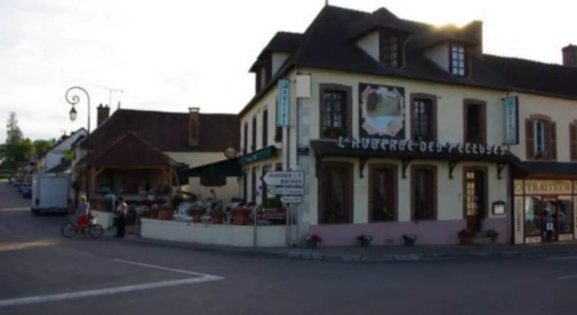 Auberge des 7 Ecluses, Prenota Ostello Rogny-les-Sept-Ecluses 
