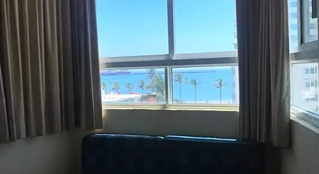 Четырёхместный номер Standard Hotel Dorado a una calle de Playa Regatas y el Malecon