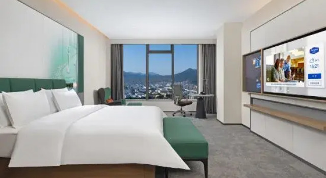 Люкс Business Xiangshan People's Square Hampton by Hilton Hotel