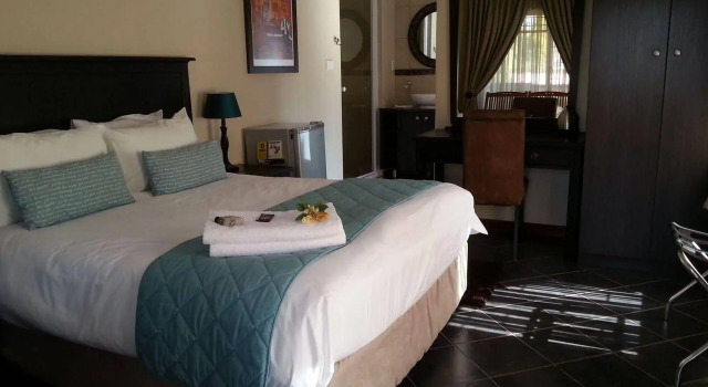 Glen Marion Guest House, Reservar Casa de hóspedes Hotéis em Pretoria com piscina, Piscina