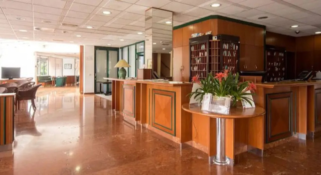 Duplex Penthouse Aparthotel Rosa, Book Condo Hotel Hotels in Podčetrtek with a Pool, Swimming Pool
