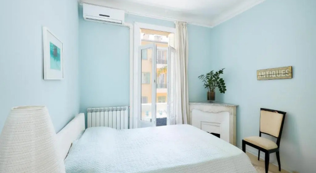 2 Bedroom Apartment 5 min walk from Monte Carlo Casino, Rezervovat Apartmán Beausoleil Monako