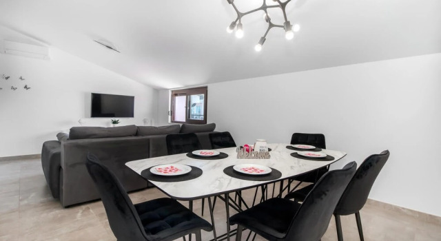 Nice Apartment in Crikvenica With Wifi and 2 Bedrooms