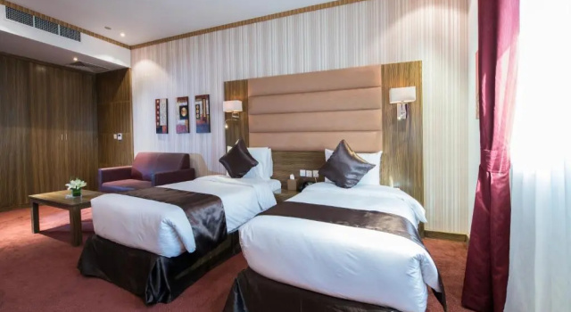 Двухместный номер Deluxe Royal Tulip Hotel LLC