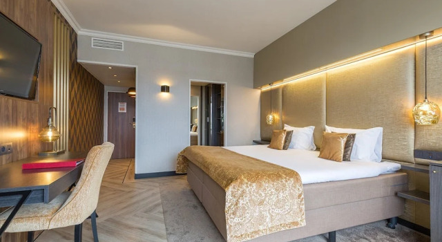 Двухместный номер Comfort Leonardo Hotel Antwerp The Plaza